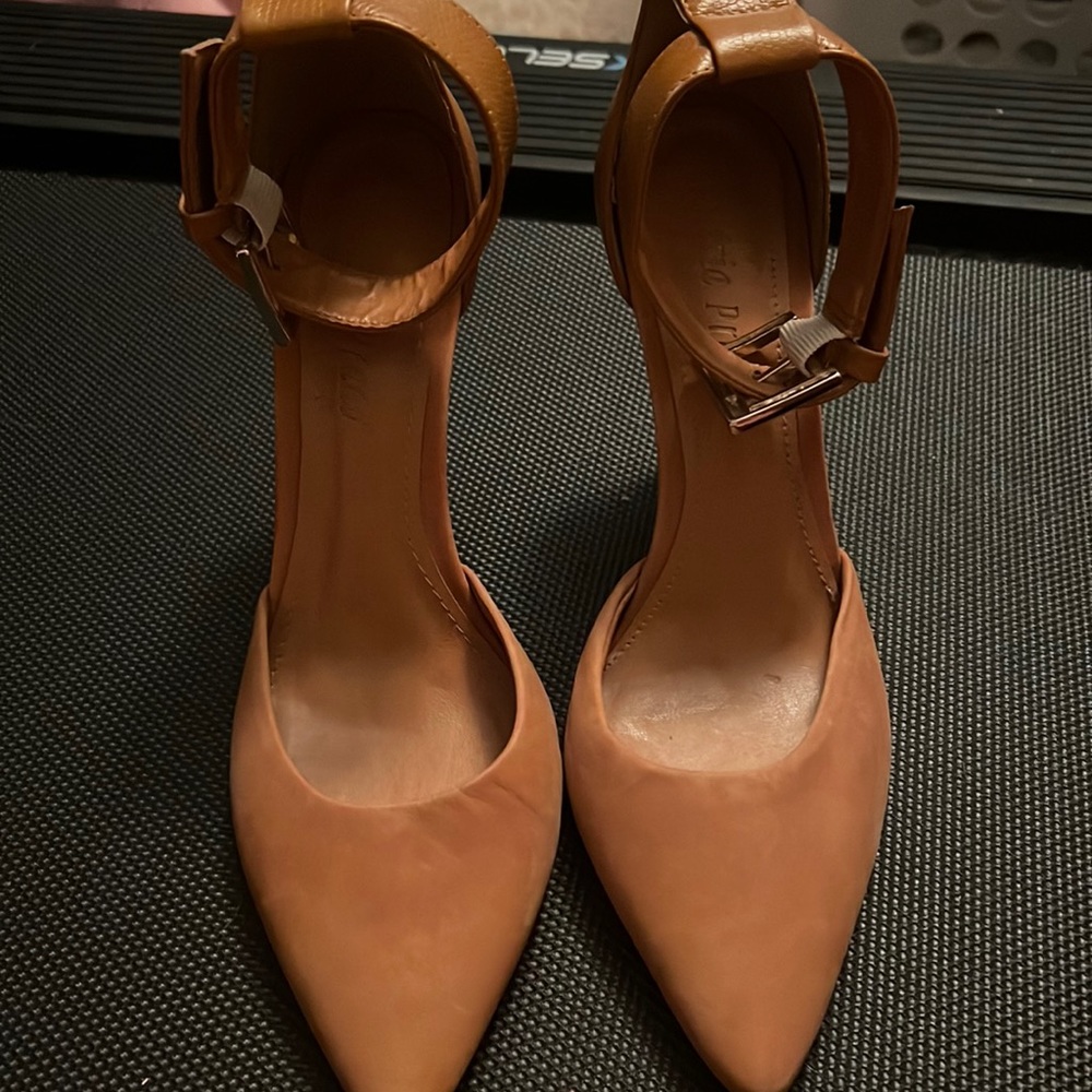 Valeria Prado Heels size 7